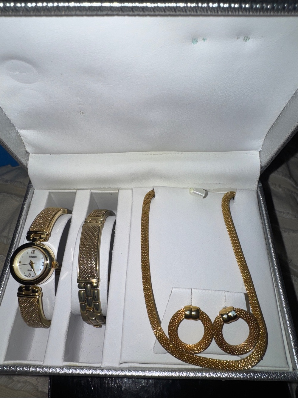 Vintage Green Gold-Tone Women's Watch and Jewelry Set - Gold